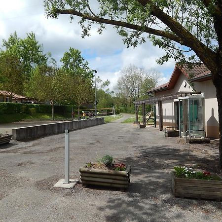 Meyrieu-les-Etangs Camping Du Moulin酒店 外观 照片
